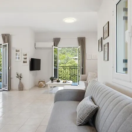 Garnelia And Garnolio Homes With Seaview