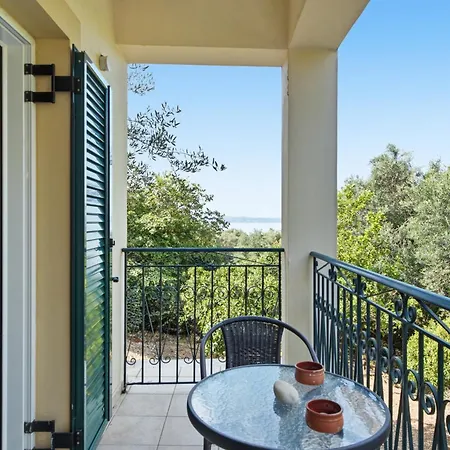 Garnelia And Garnolio Homes With Seaview *